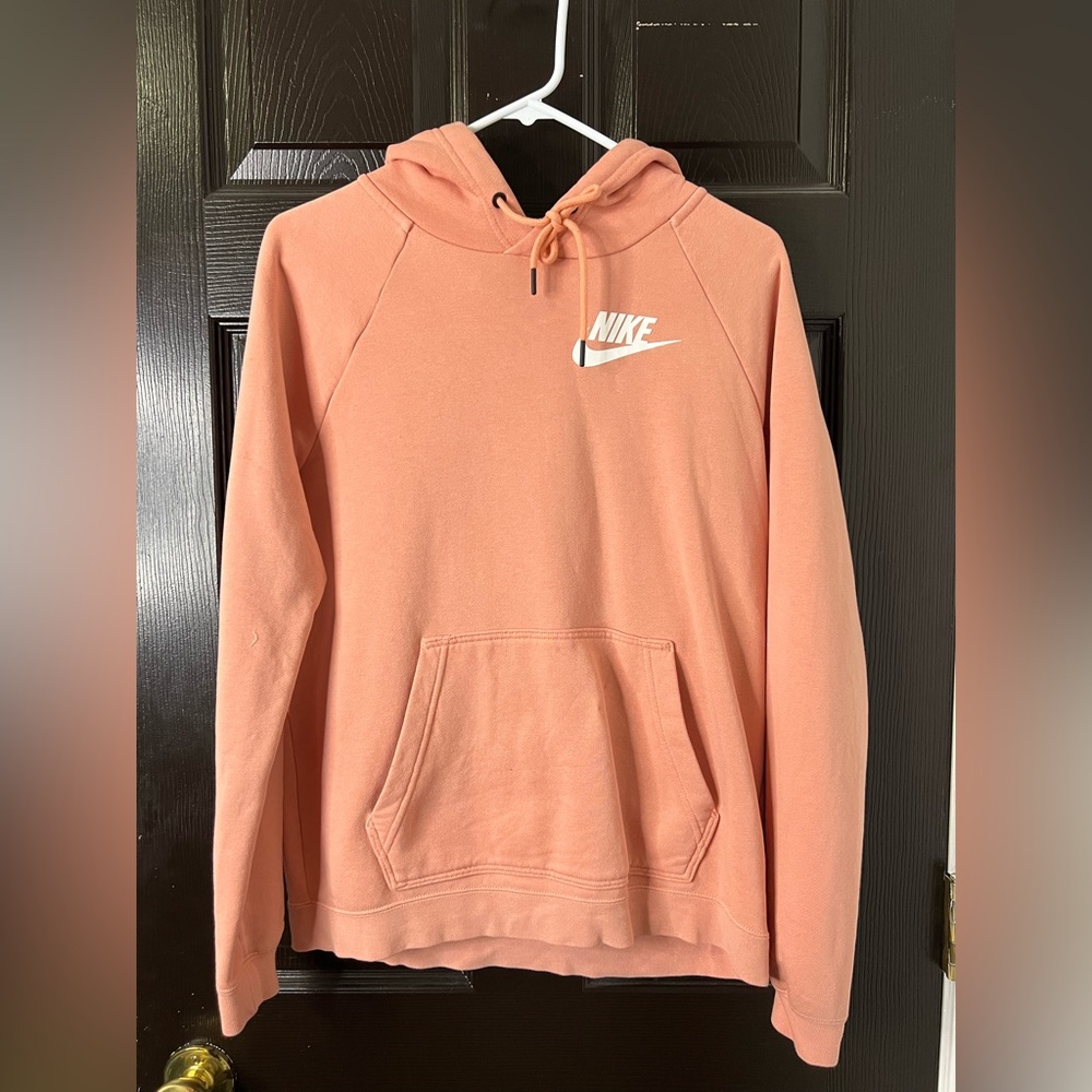 Nike Sweatshirt
Women’s Medium
Pink